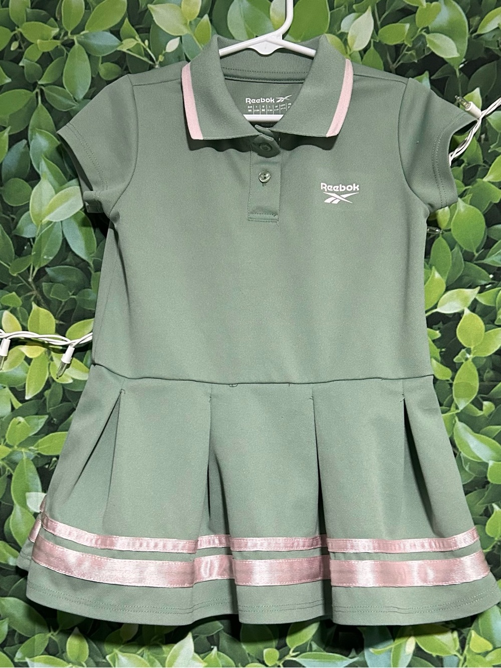 Reebok 2-3T Girls Sage and Pink Collared Pleated Dress